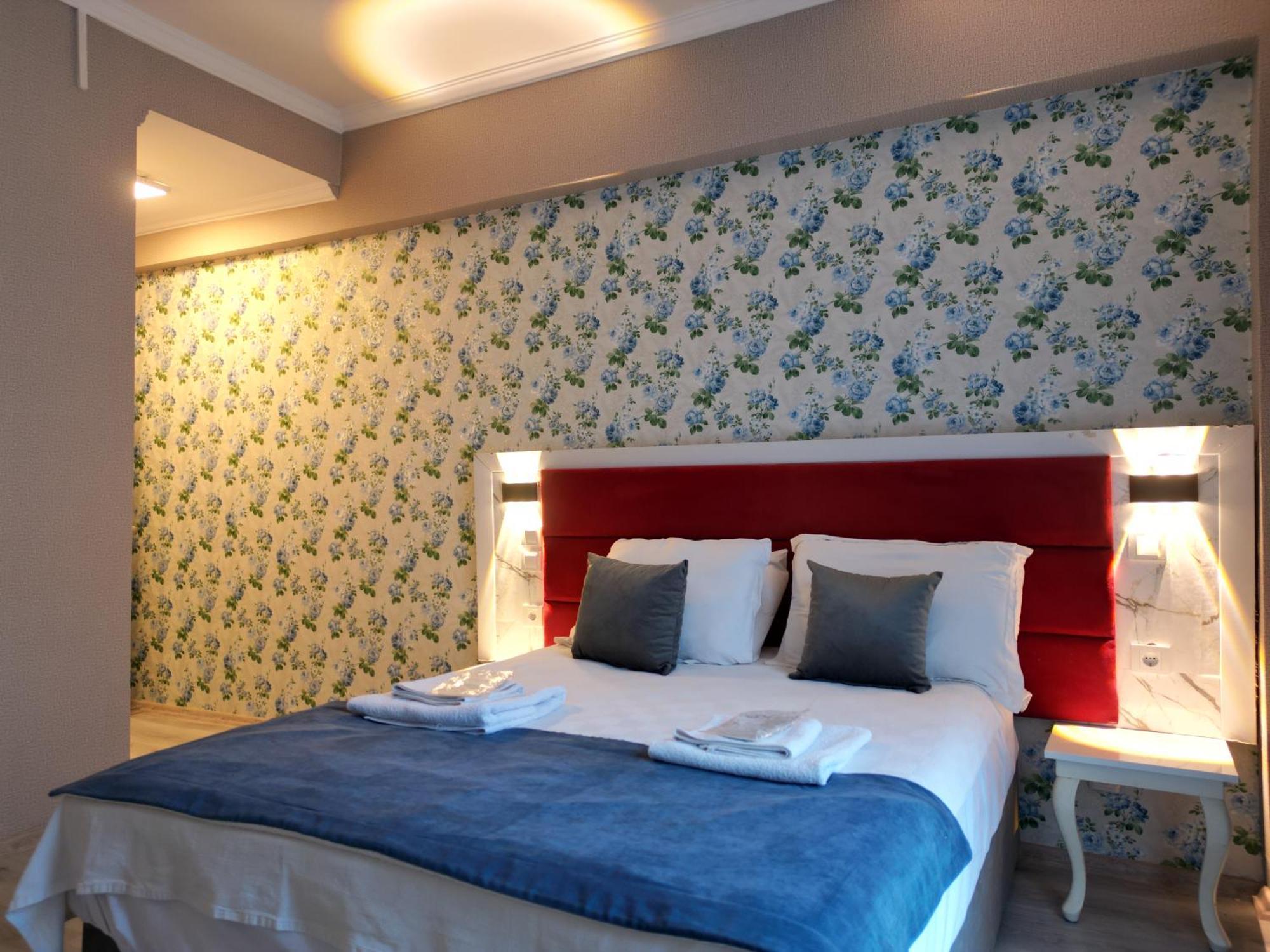Akman City Hotel Кушадасъ Екстериор снимка