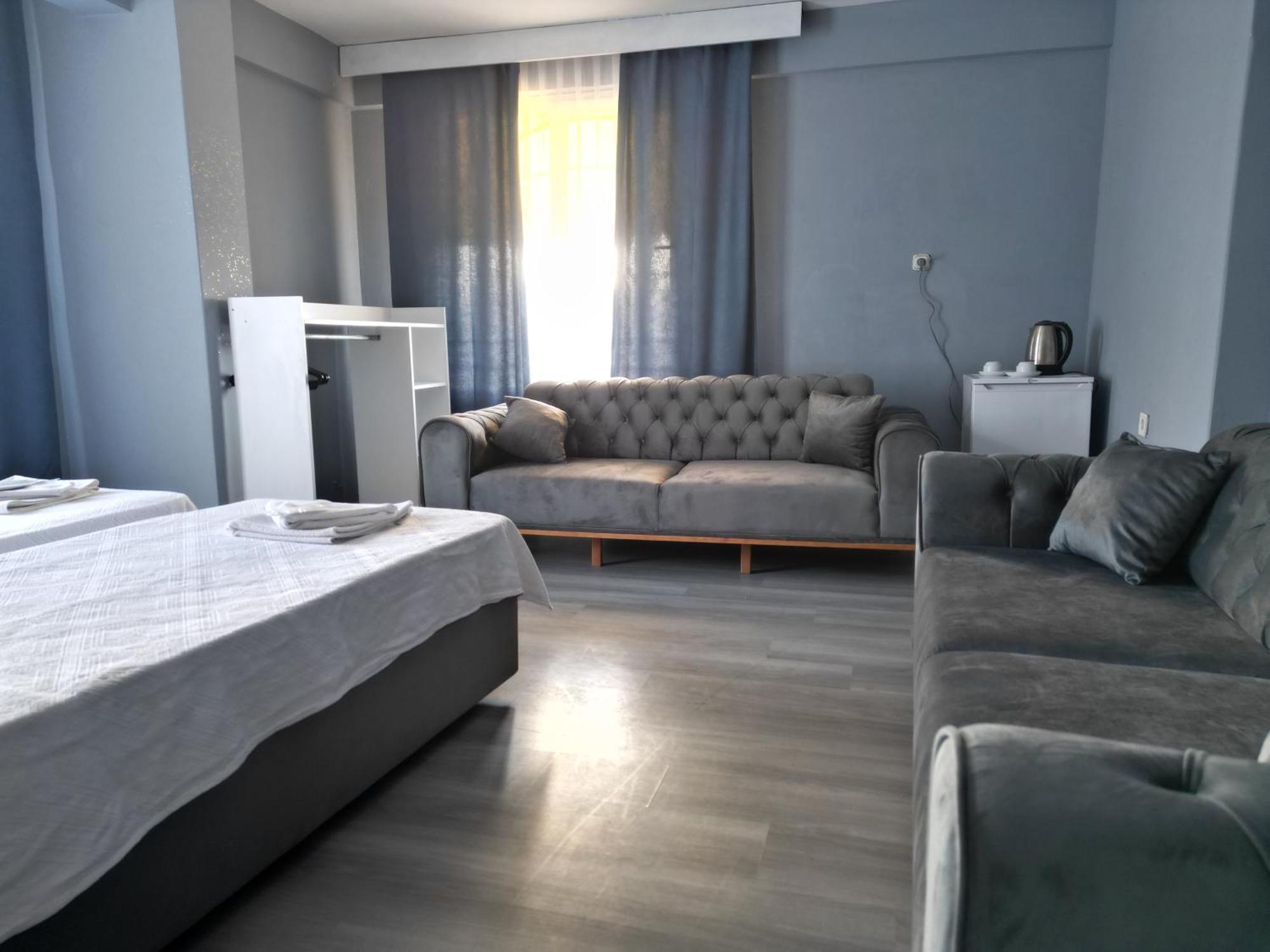 Akman City Hotel Кушадасъ Екстериор снимка