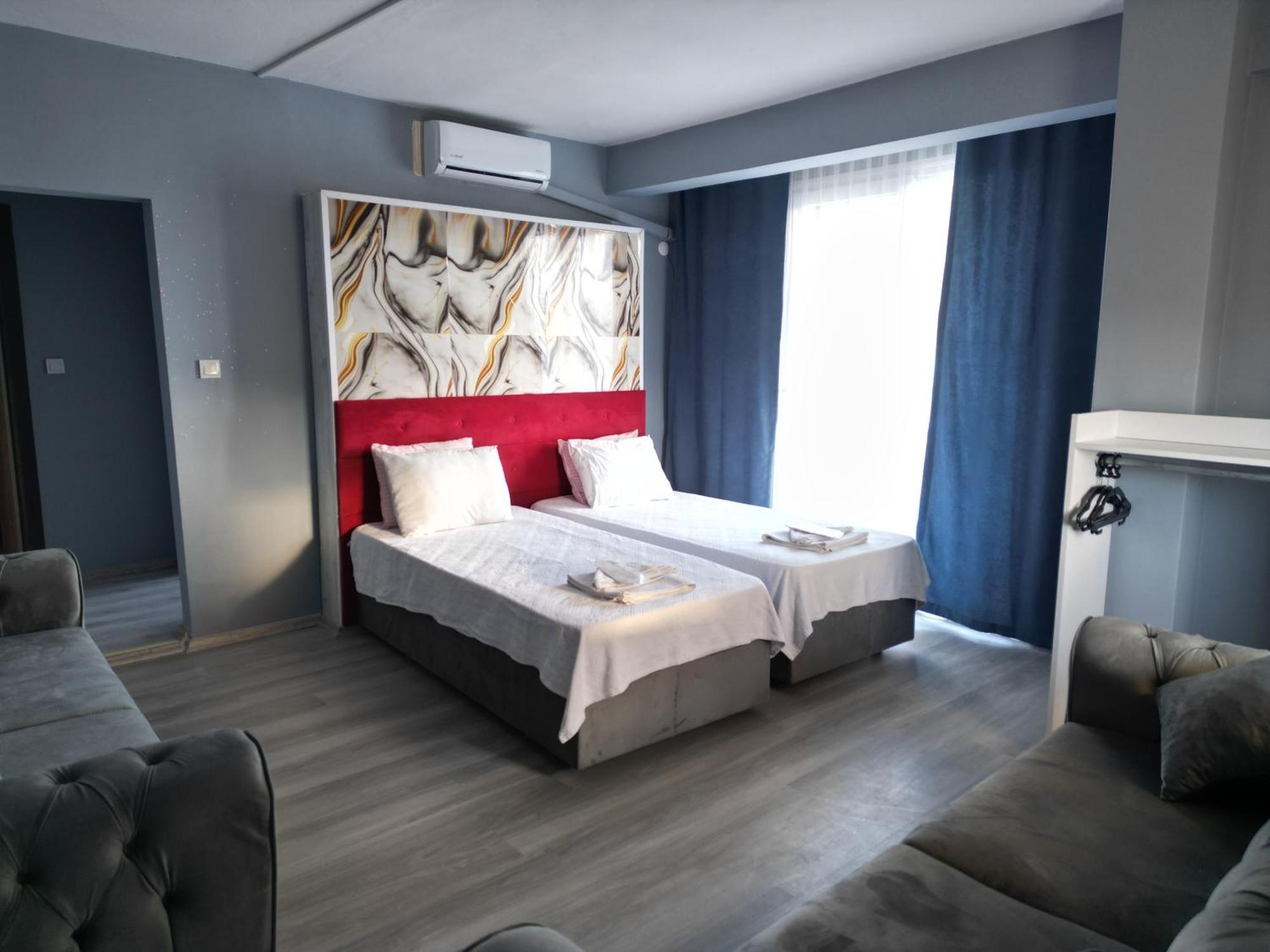 Akman City Hotel Кушадасъ Екстериор снимка