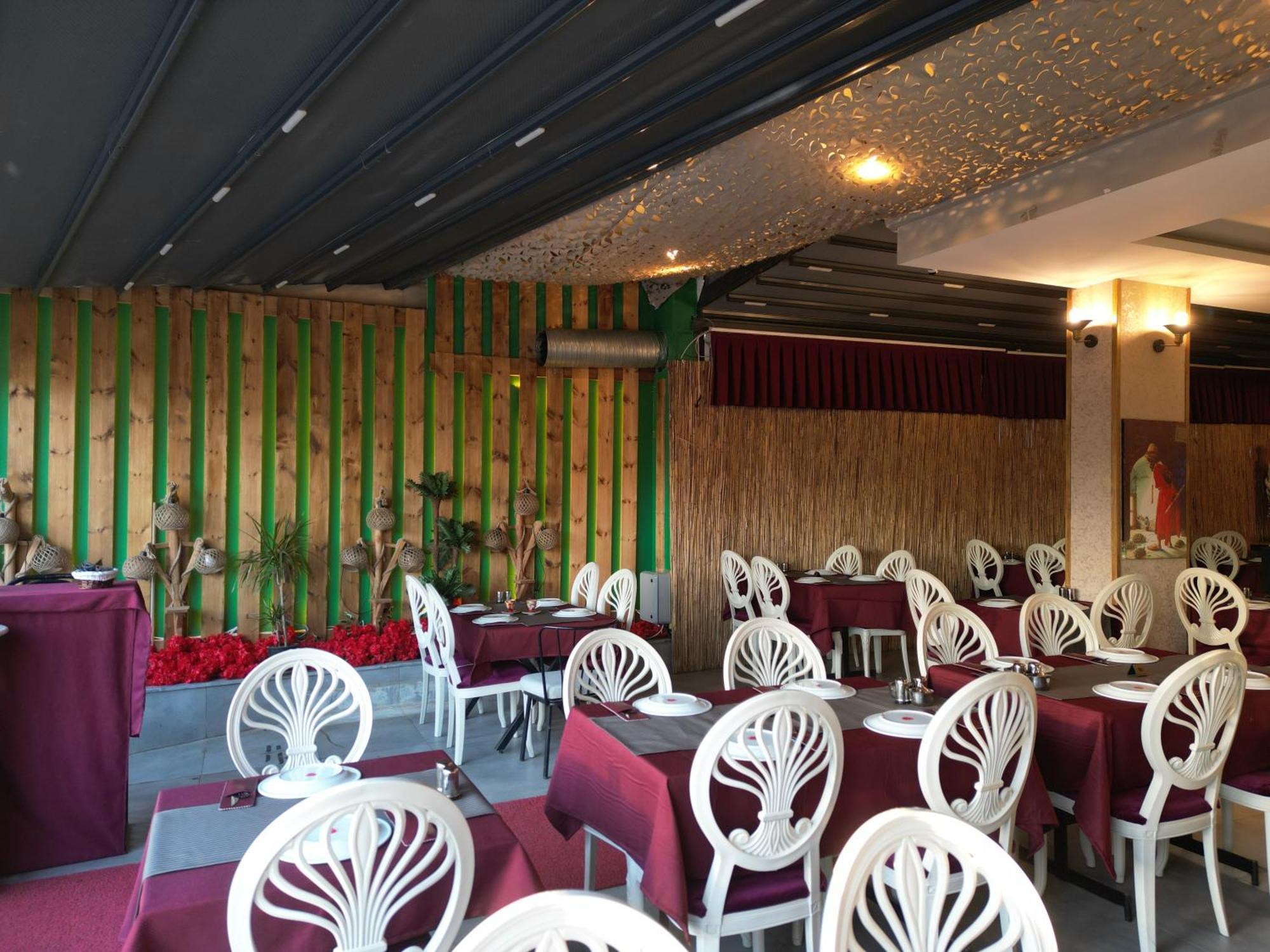 Akman City Hotel Кушадасъ Екстериор снимка