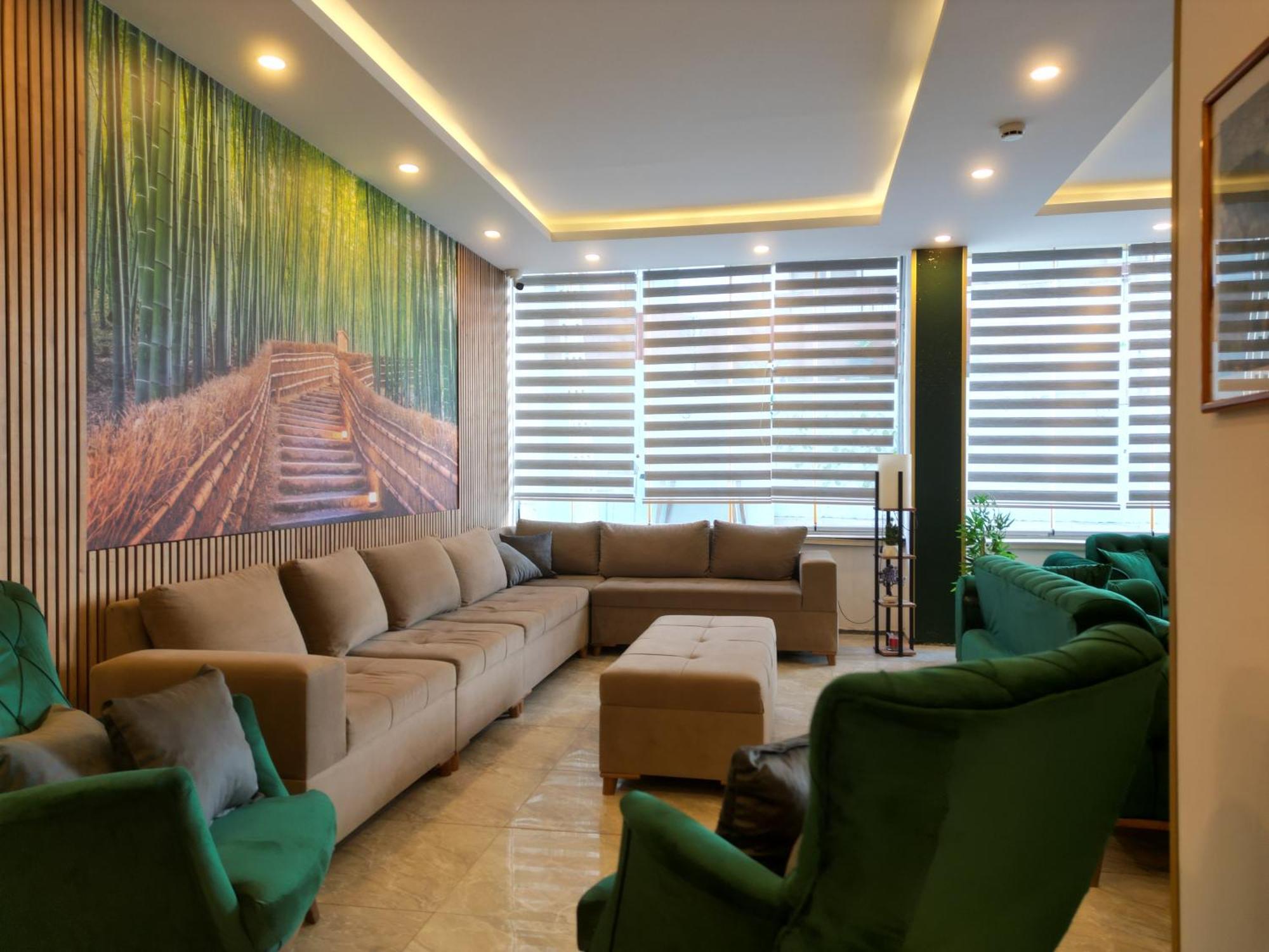 Akman City Hotel Кушадасъ Екстериор снимка