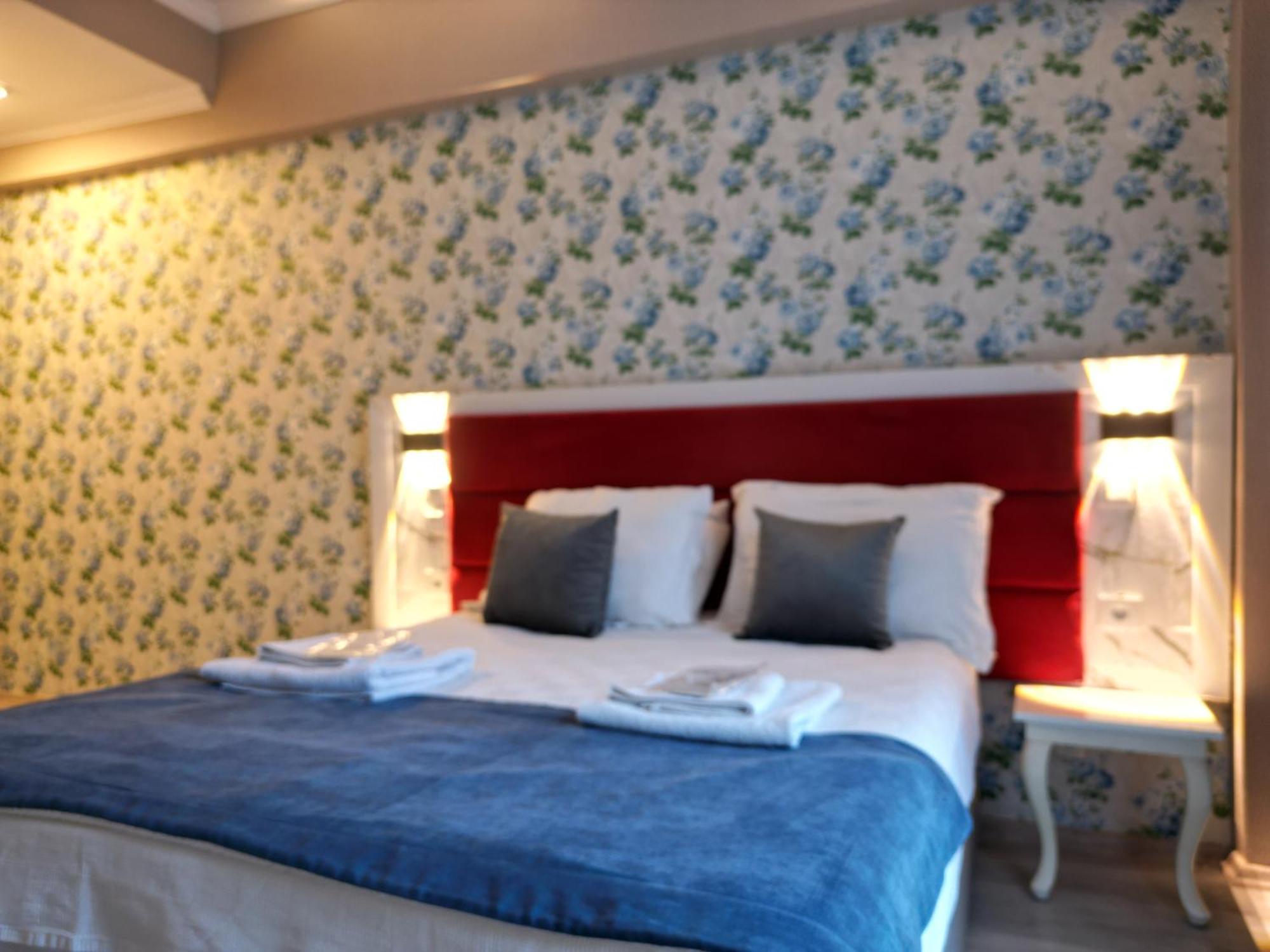 Akman City Hotel Кушадасъ Екстериор снимка