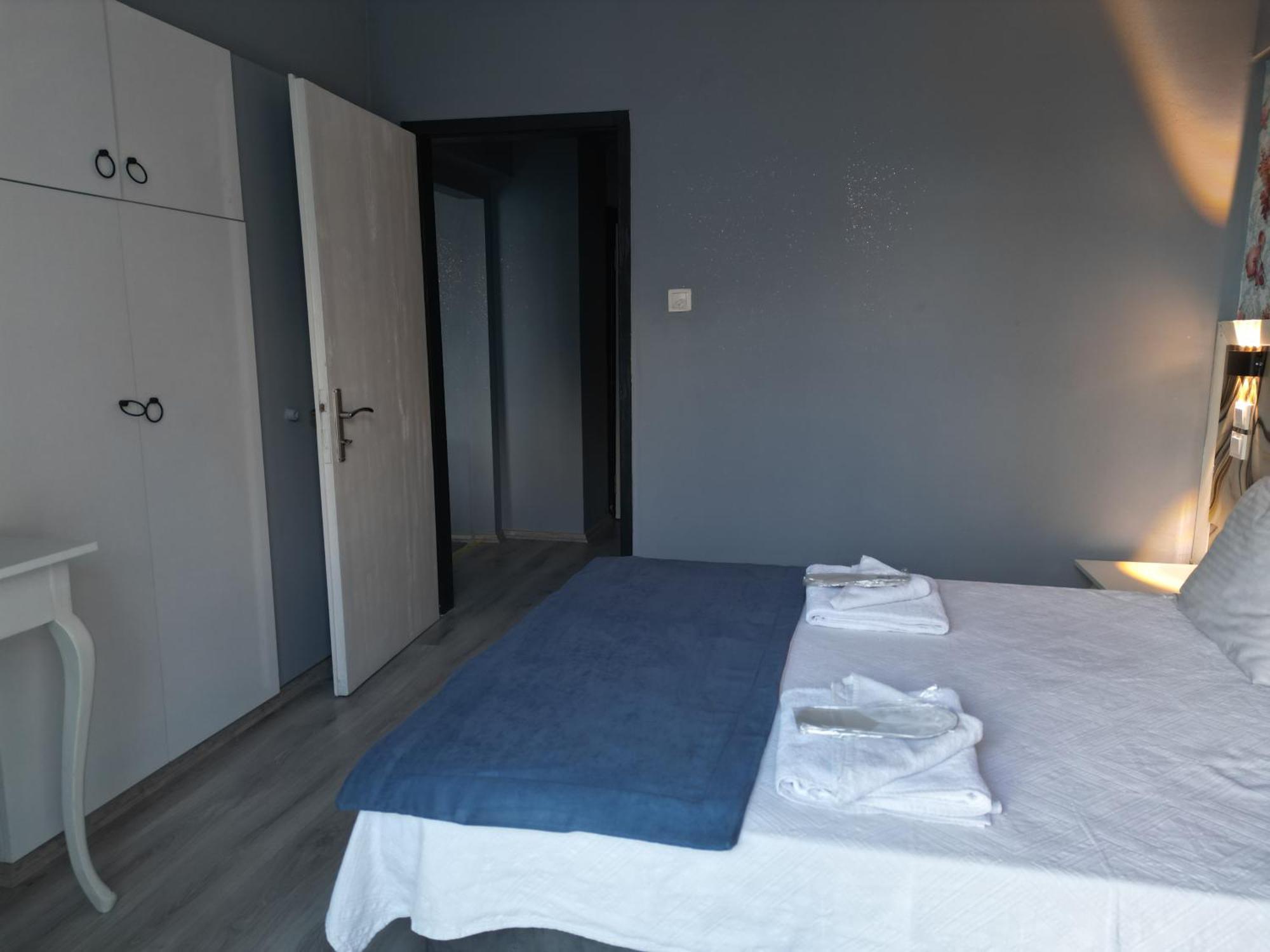 Akman City Hotel Кушадасъ Екстериор снимка