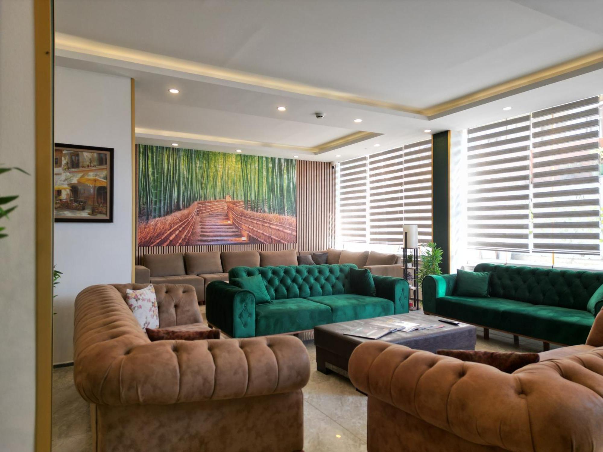 Akman City Hotel Кушадасъ Екстериор снимка